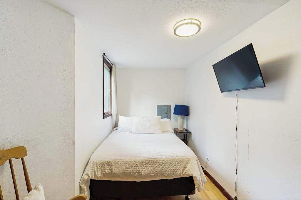 Photo of Bedroom in Girdwood