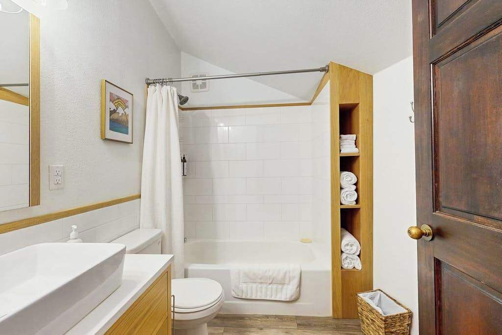Photo of Bathroom in Girdwood