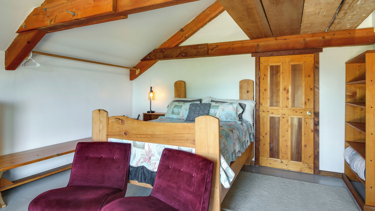 Photo of Bedroom in Coffman Cove
