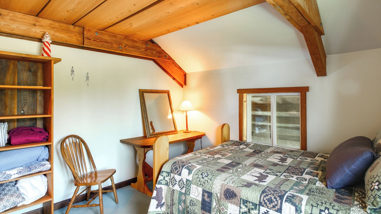 Photo of Bedroom in Coffman Cove