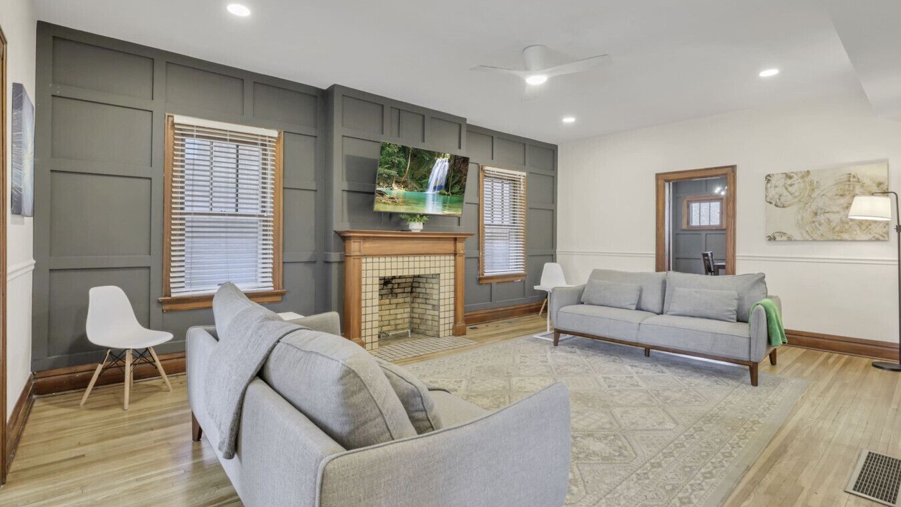 Photo of Livingroom in Merion Village
