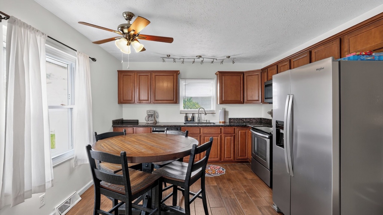 Photo of Kitchen in Grove City