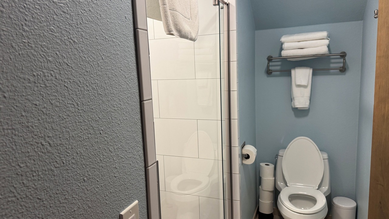 Photo of Bathroom in Bayshore - Klatt