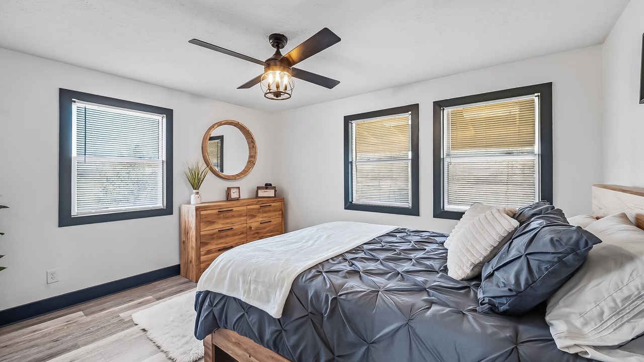 Photo of Bedroom in Raymond