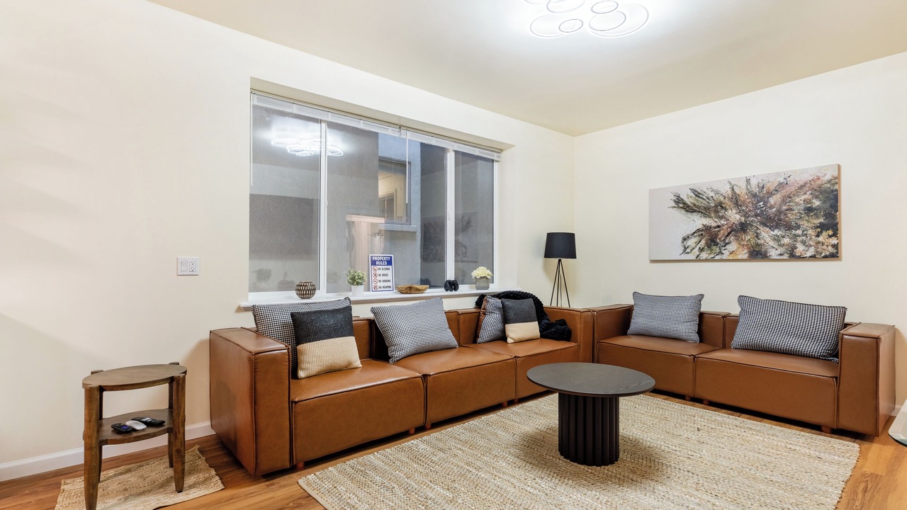 Photo of Livingroom in Uptown Oakland