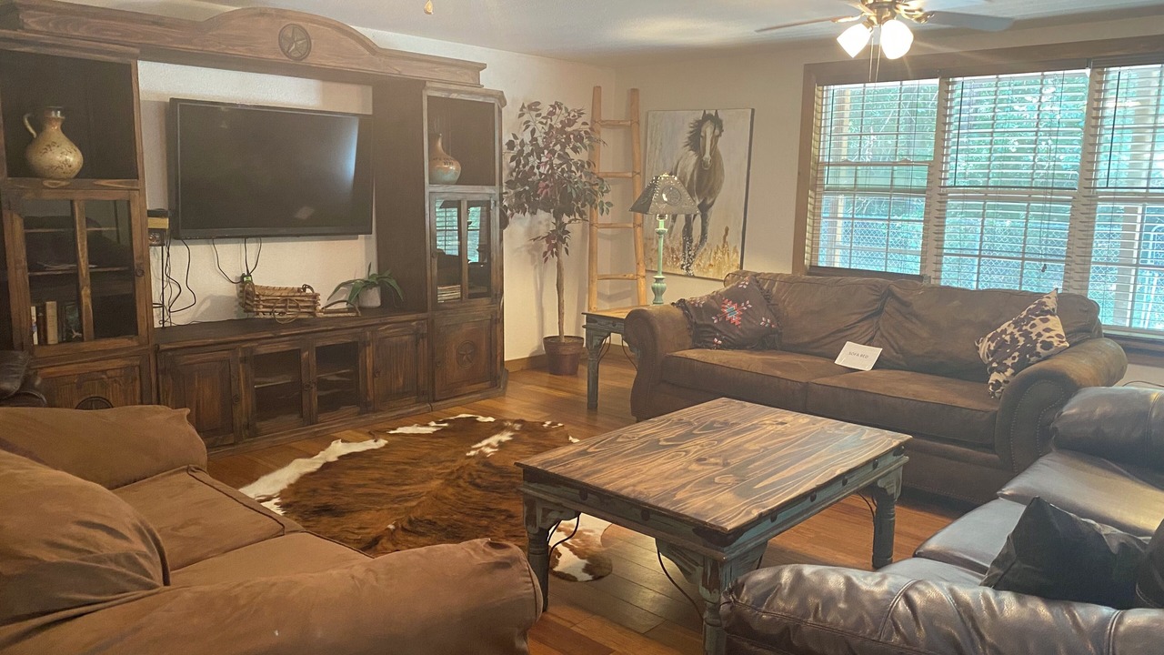 Photo of Livingroom in Plantersville