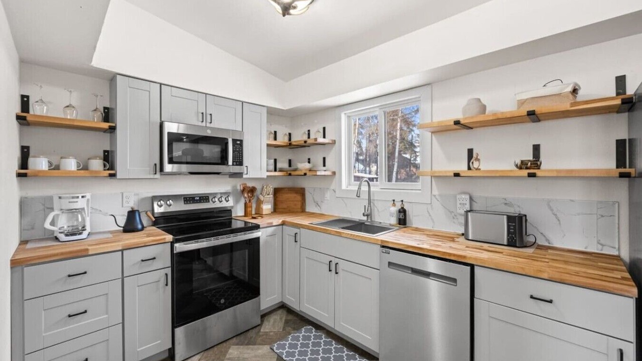 Photo of Kitchen in College