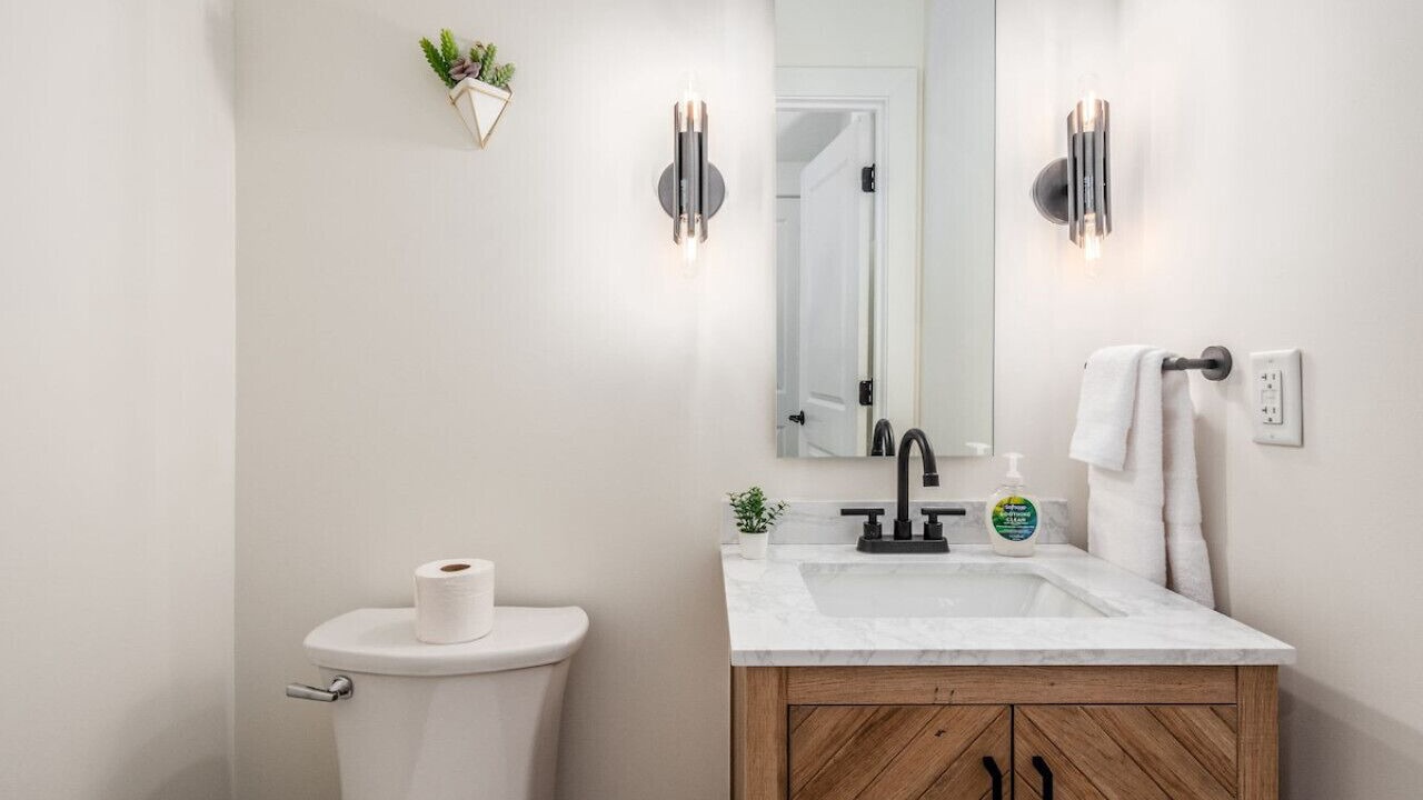 Photo of Bathroom in Near East Columbus