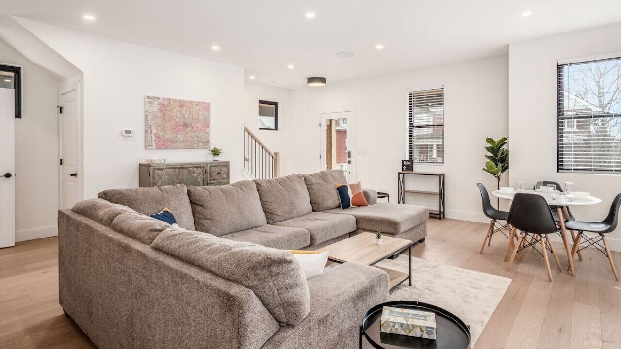 Photo of Livingroom in Near East Columbus