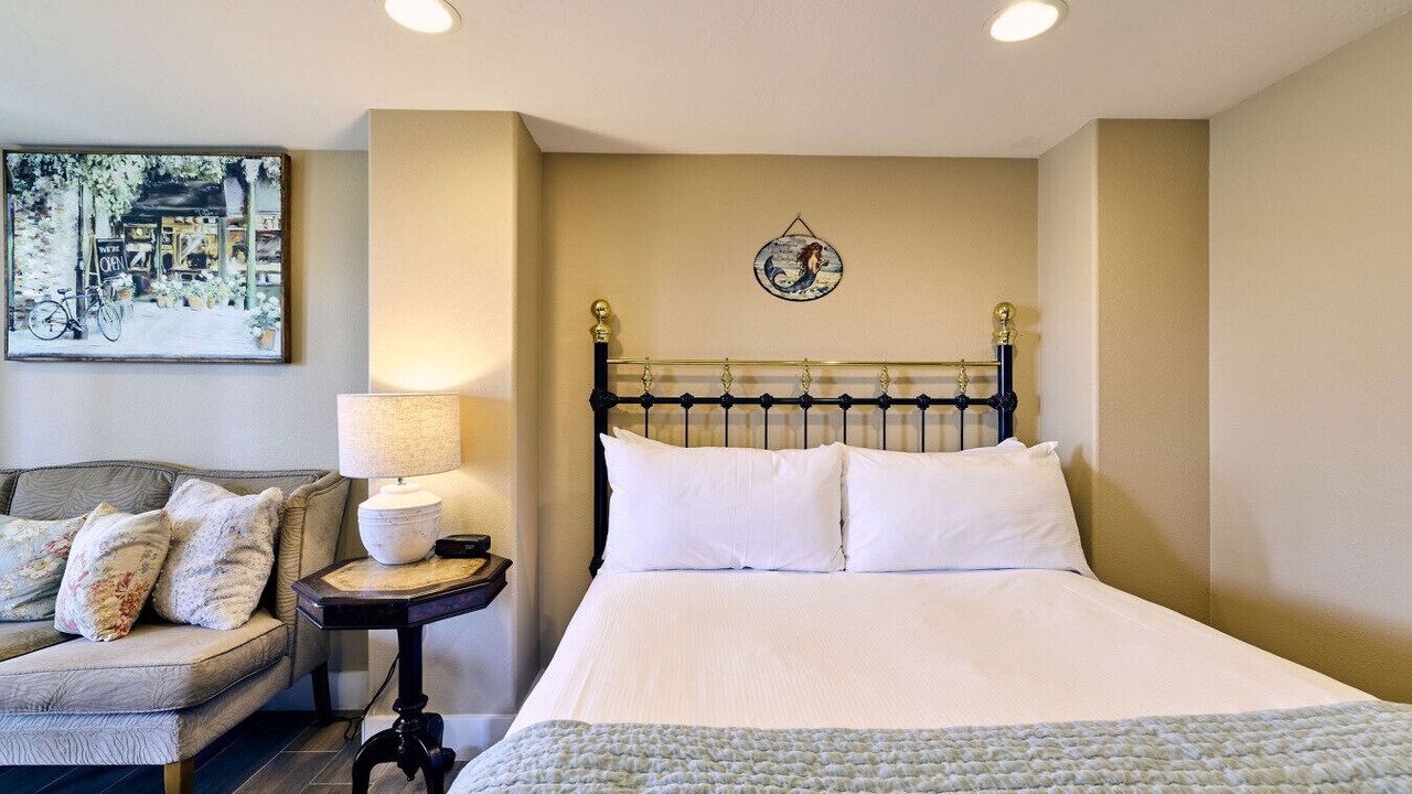Photo of Bedroom in Homer