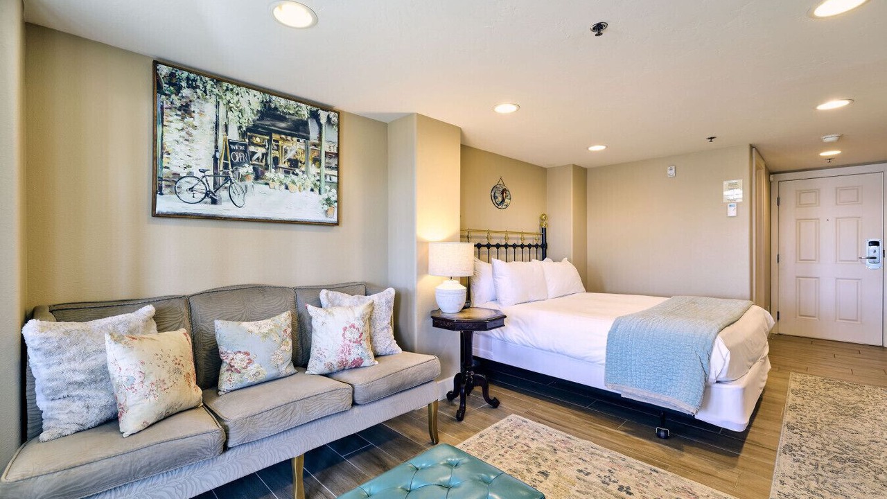 Photo of Bedroom in Homer