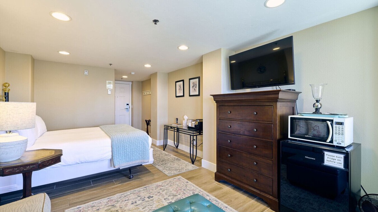 Photo of Bedroom in Homer