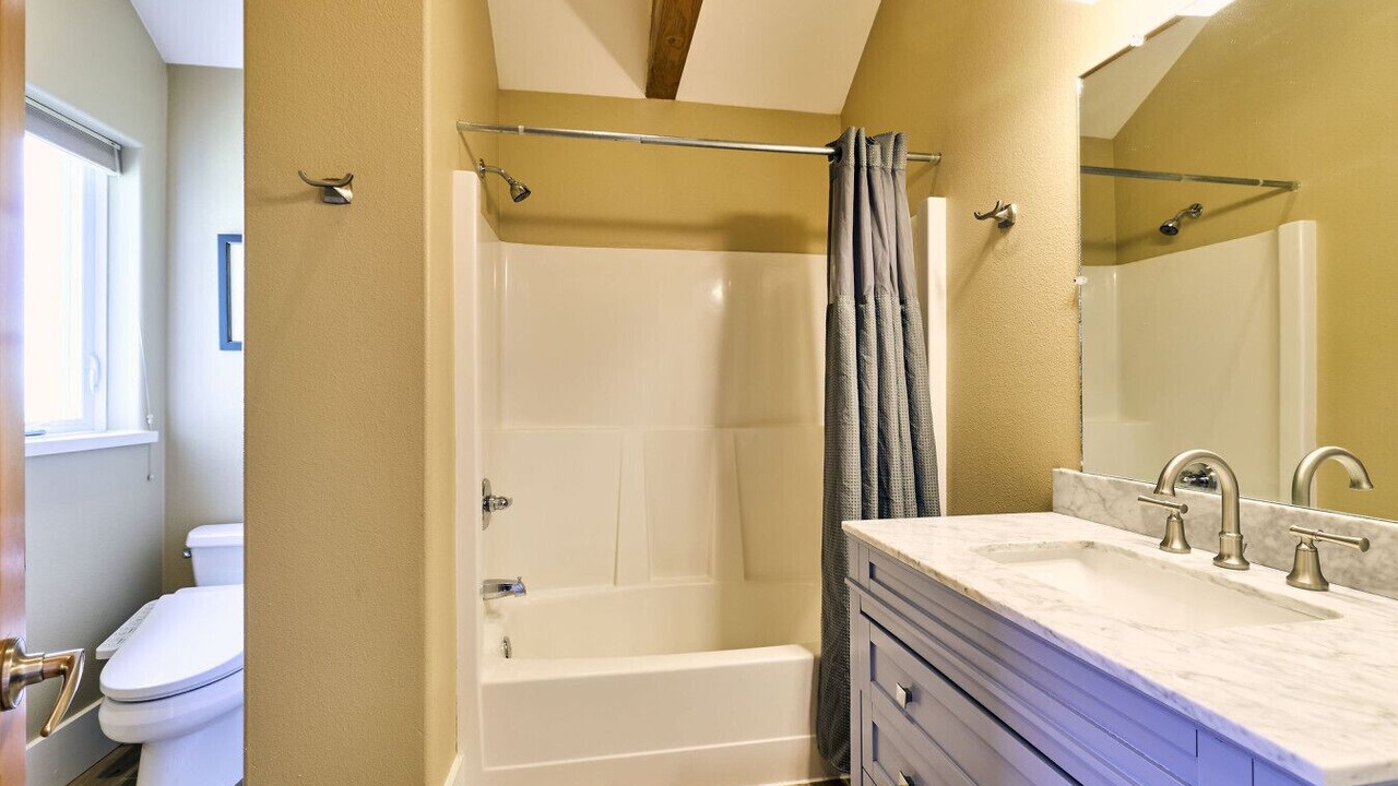 Photo of Bathroom in Homer