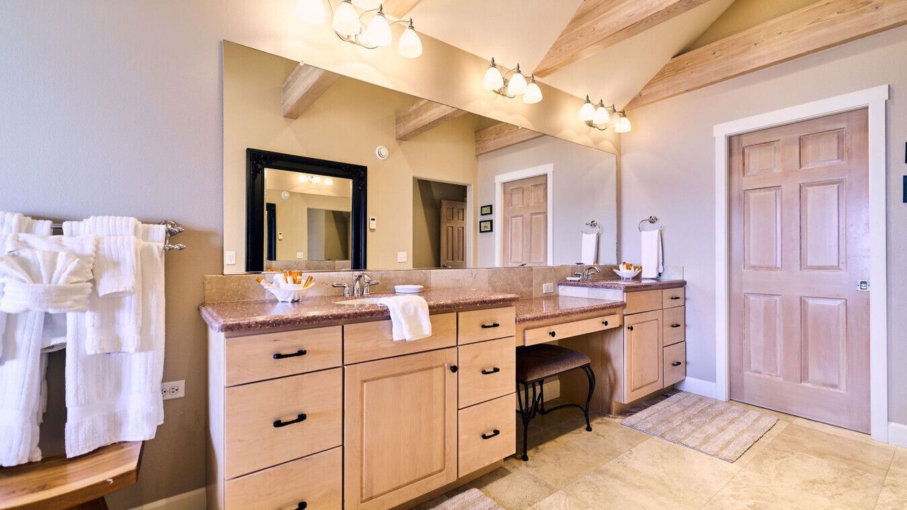 Photo of Bathroom in Homer