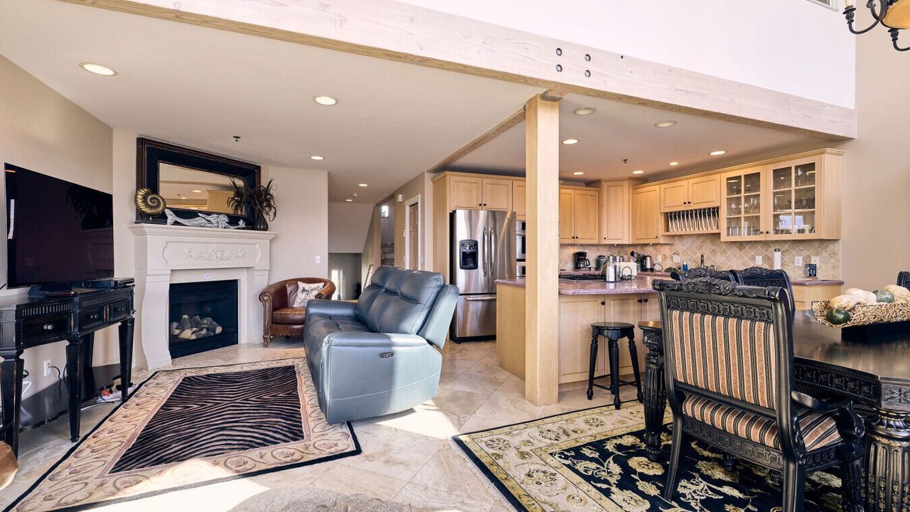 Photo of Livingroom in Homer