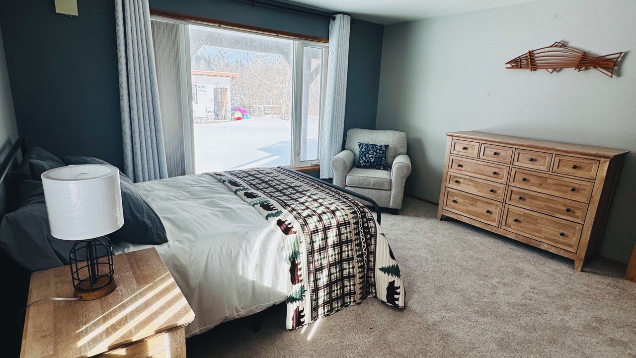 Photo of Bedroom in Kodiak
