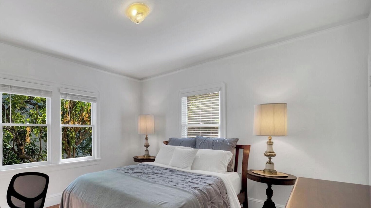 Photo of Bedroom in Alameda