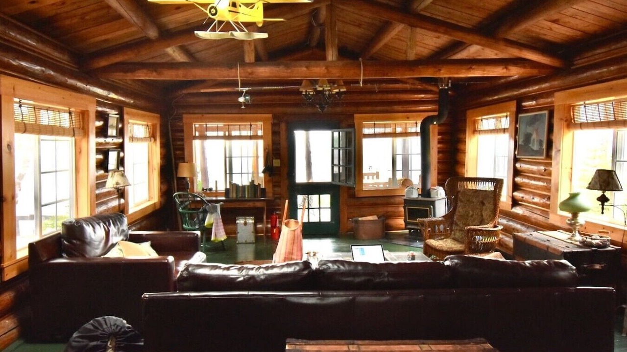 Photo of Livingroom in Northeast Somerset