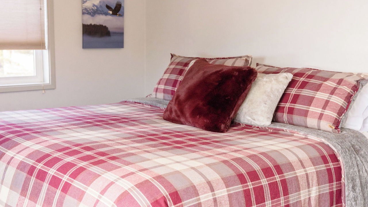 Photo of Bedroom in Sitka