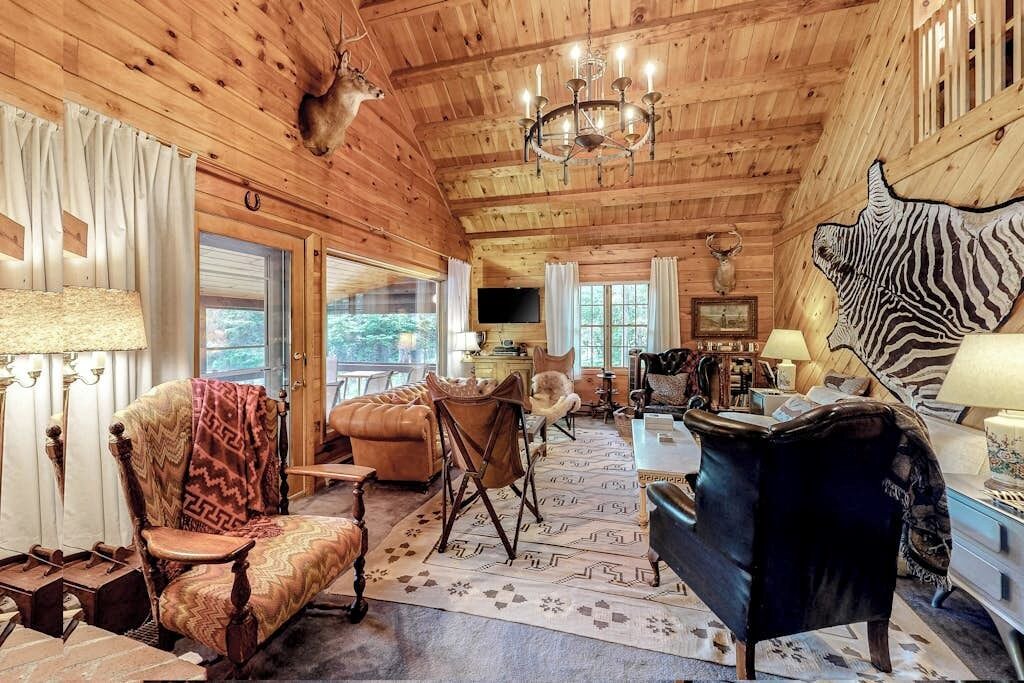 Photo of Livingroom in Northeast Somerset