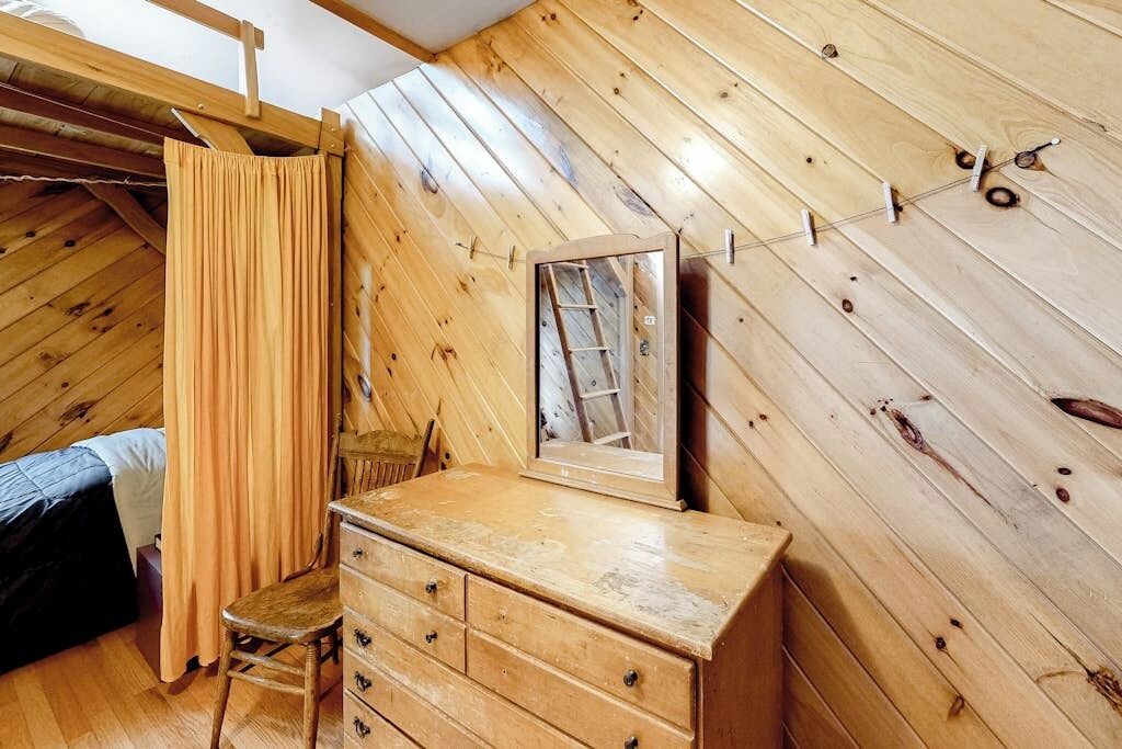 Photo of Bedroom in Northeast Somerset
