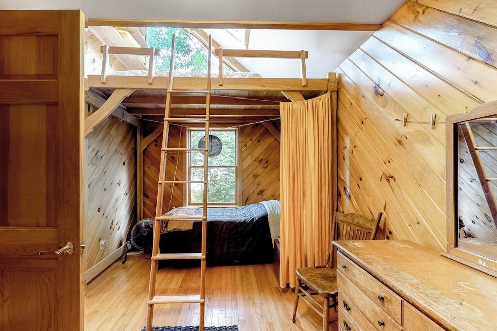 Photo of Bedroom in Northeast Somerset