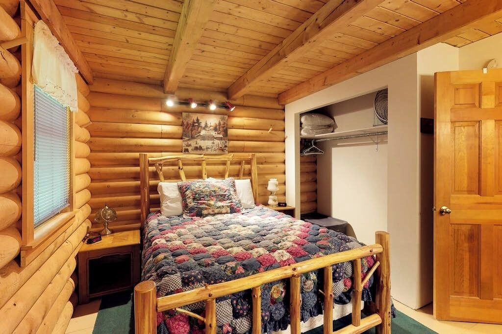 Photo of Bedroom in Rockwood