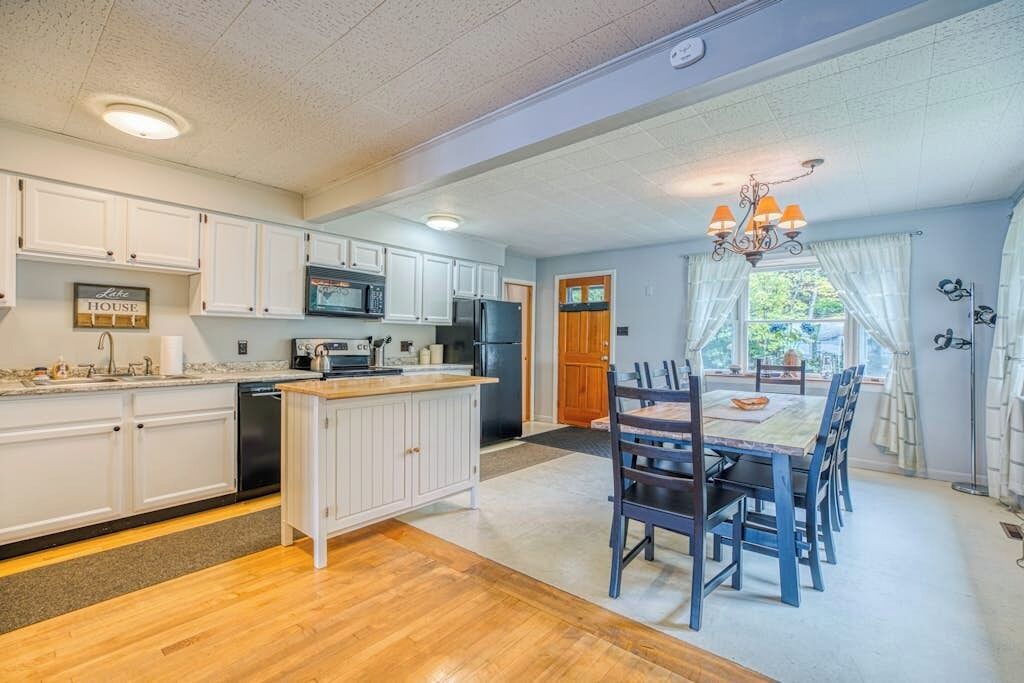 Photo of Kitchen in Greenville Junction
