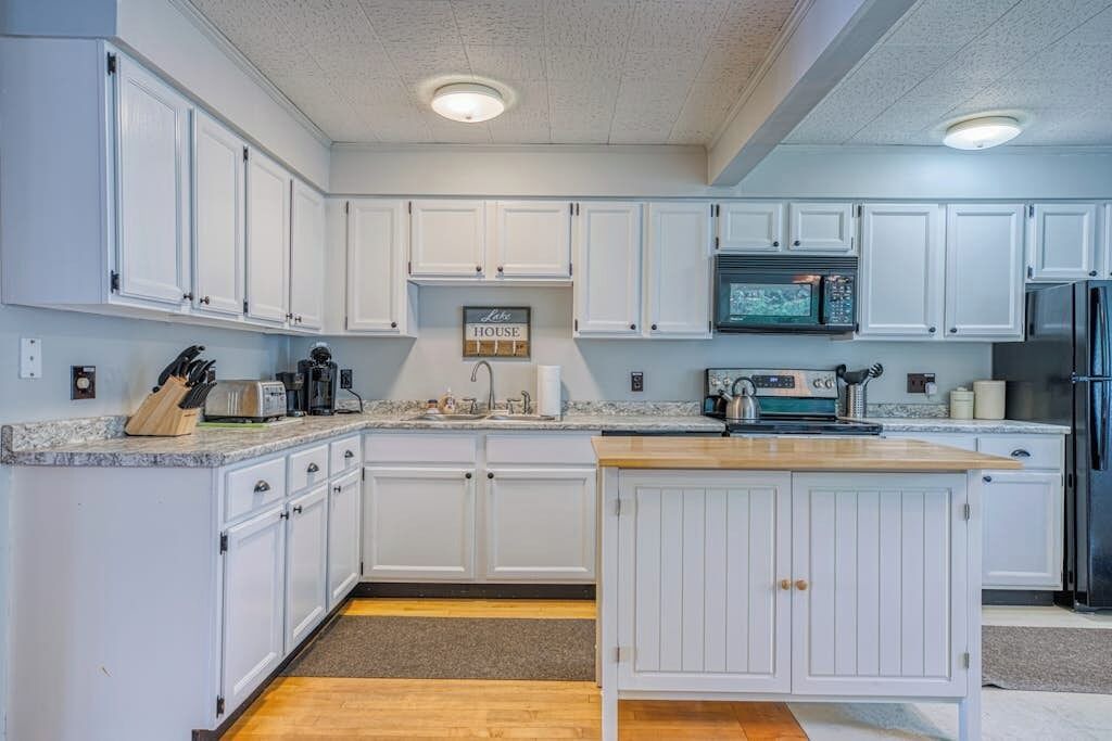 Photo of Kitchen in Greenville Junction