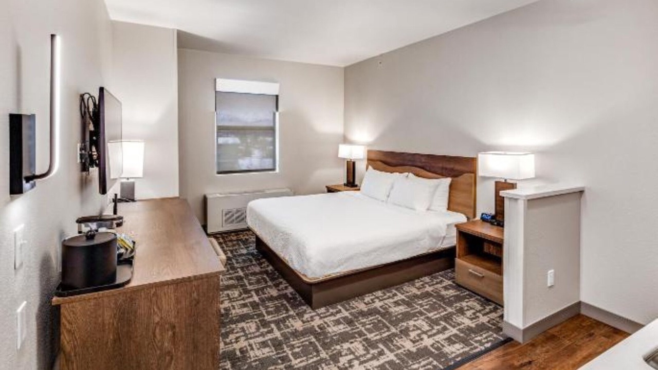 Photo of Bedroom in Downtown Anchorage