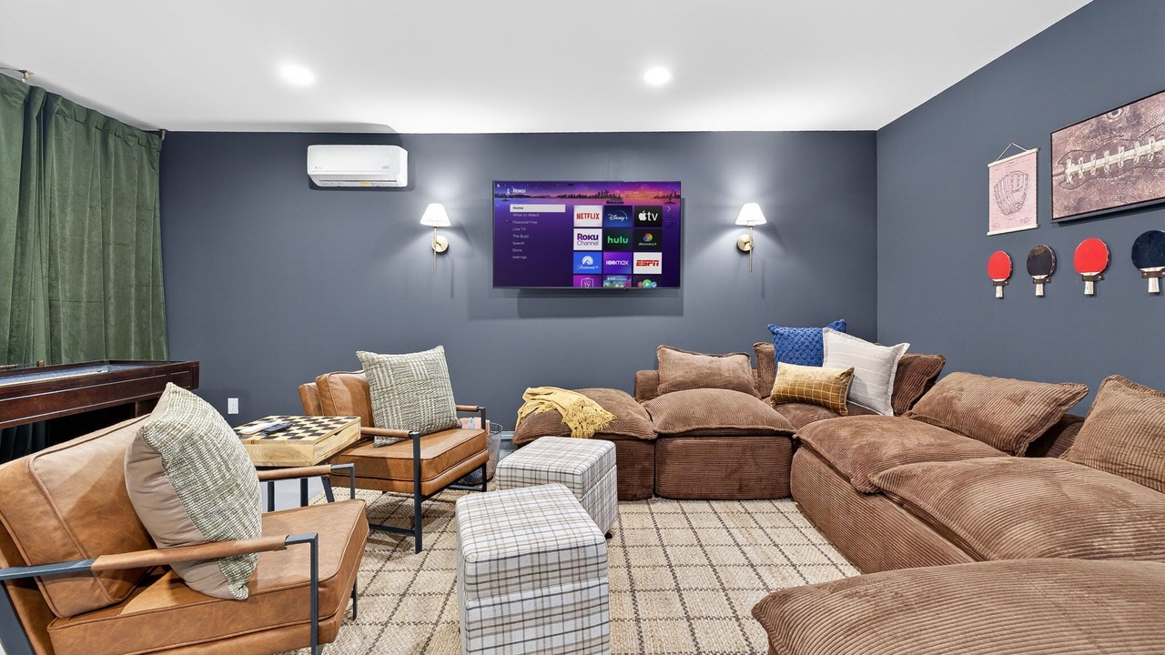 Photo of Livingroom in Near East Columbus