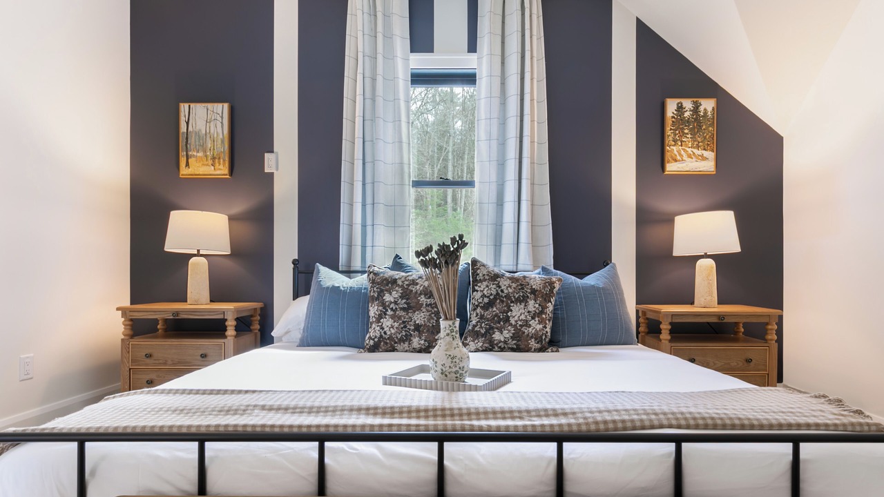 Photo of Bedroom in Forest Lake Heights