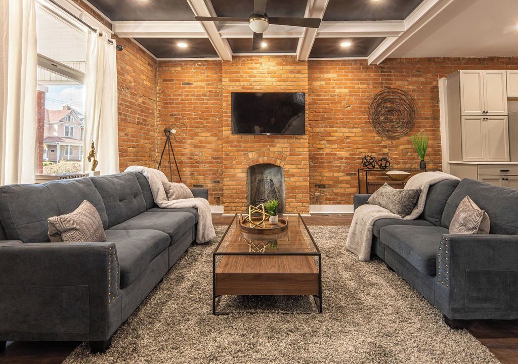 Photo of Livingroom in Livingston Park