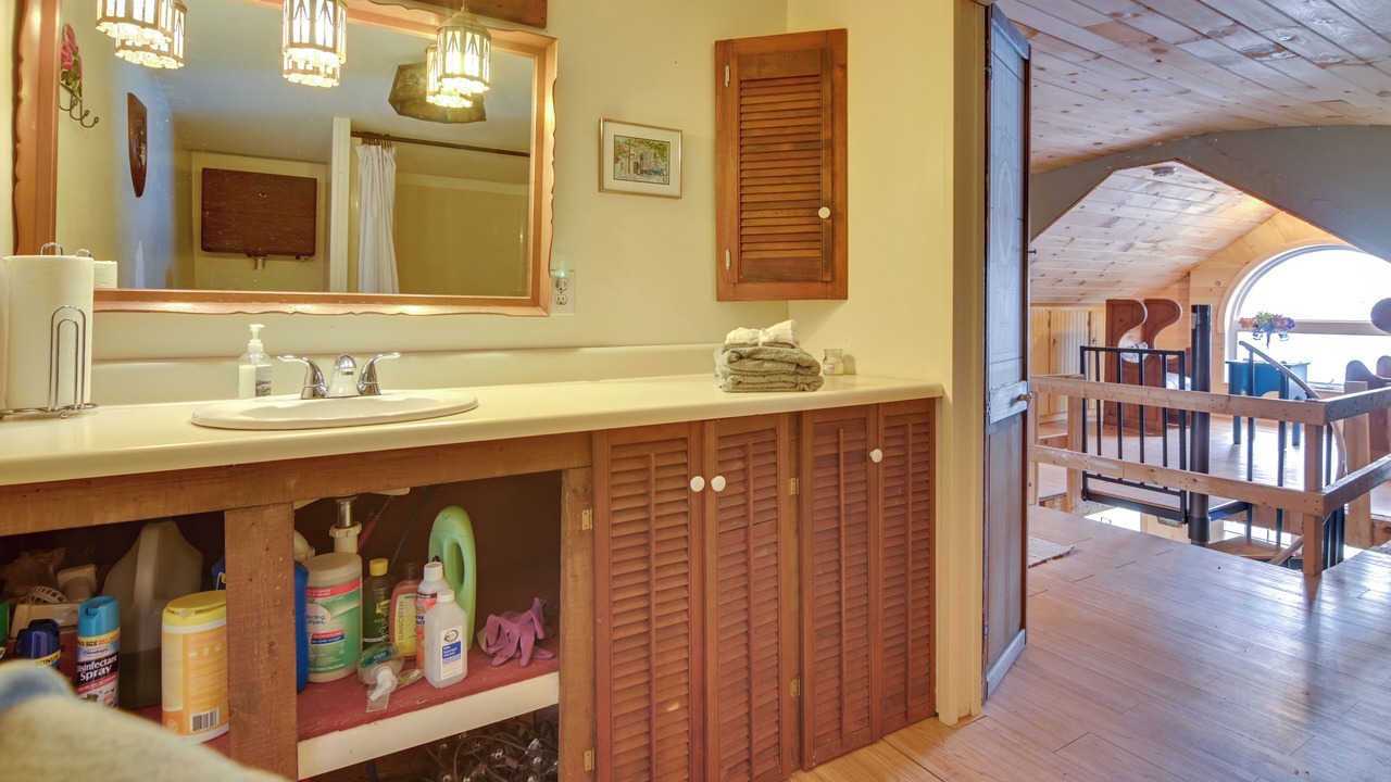 Photo of Bathroom in Mercer