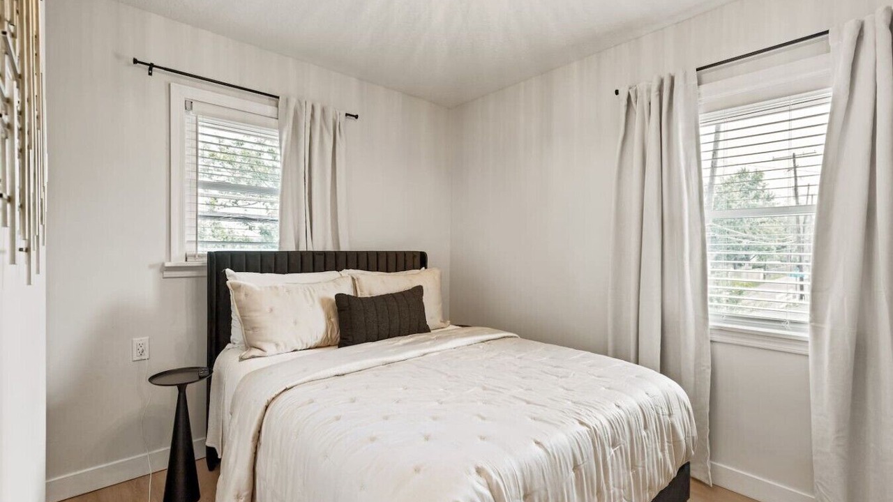 Photo of Bedroom in Grove City