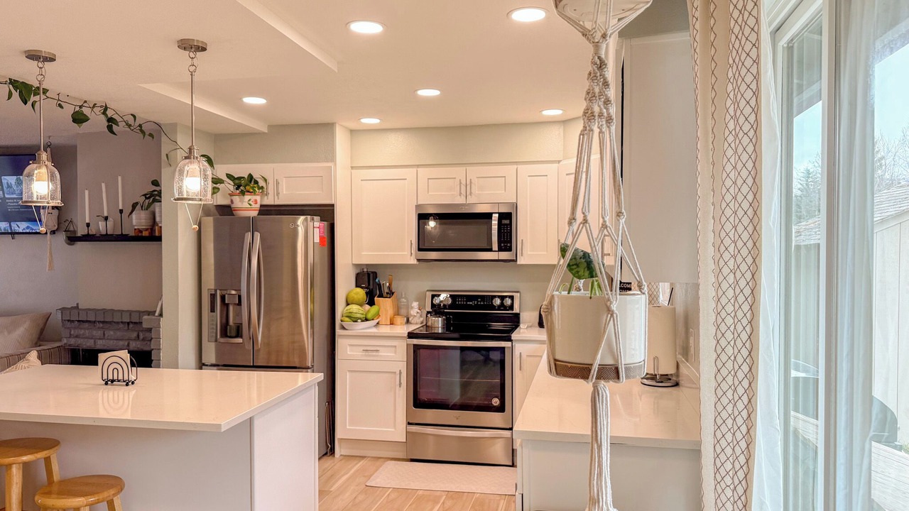 Photo of Kitchen in Northeast Anchorage