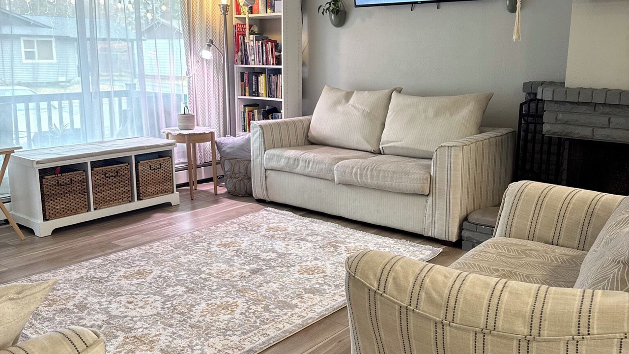 Photo of Livingroom in Northeast Anchorage