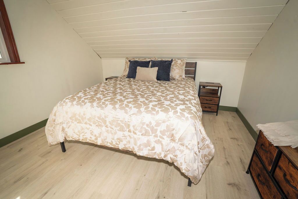Photo of Bedroom in Talkeetna