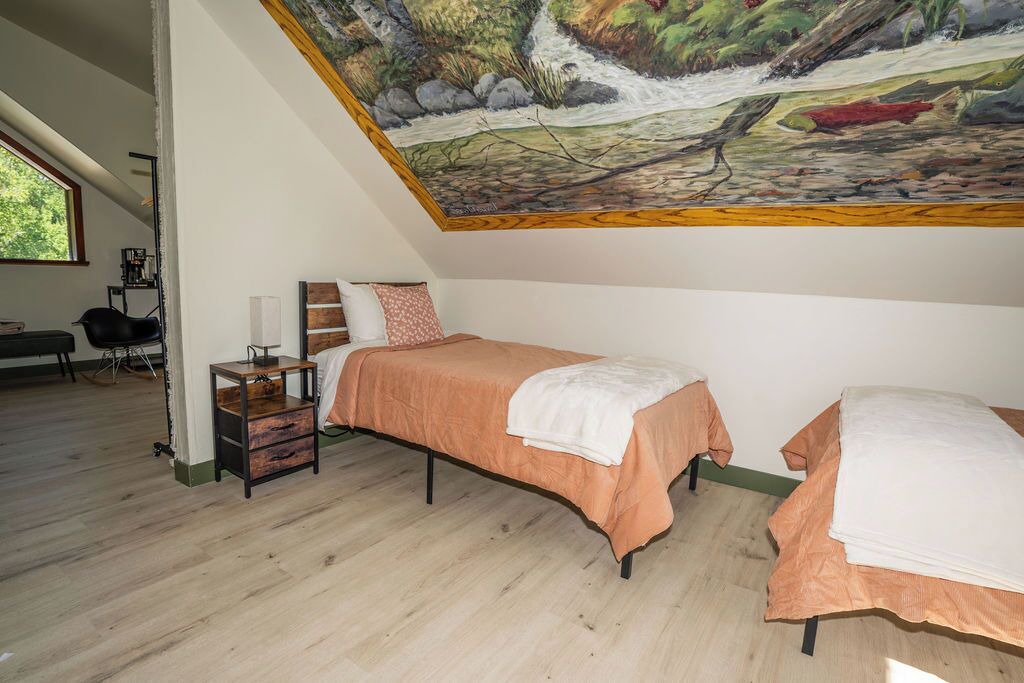 Photo of Bedroom in Talkeetna
