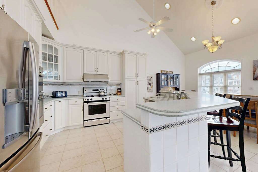Photo of Kitchen in Heron Harbour Isle