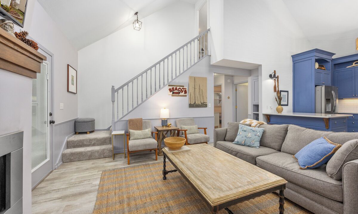 Photo of Livingroom in Spring Lake