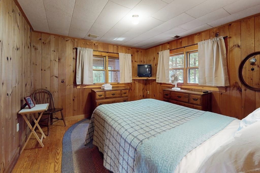 Photo of Bedroom in Greenville Junction