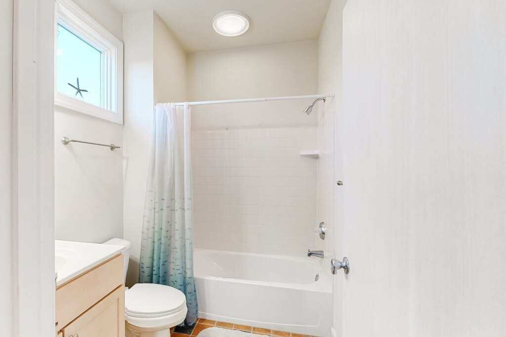 Photo of Bathroom in Ocean View
