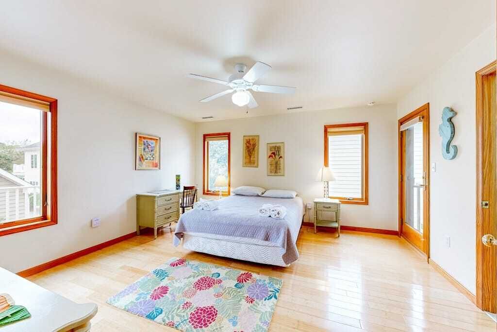 Photo of Bedroom in Country Club Estates