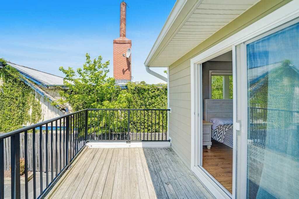 Photo of Patio Balcony in Country Club Estates