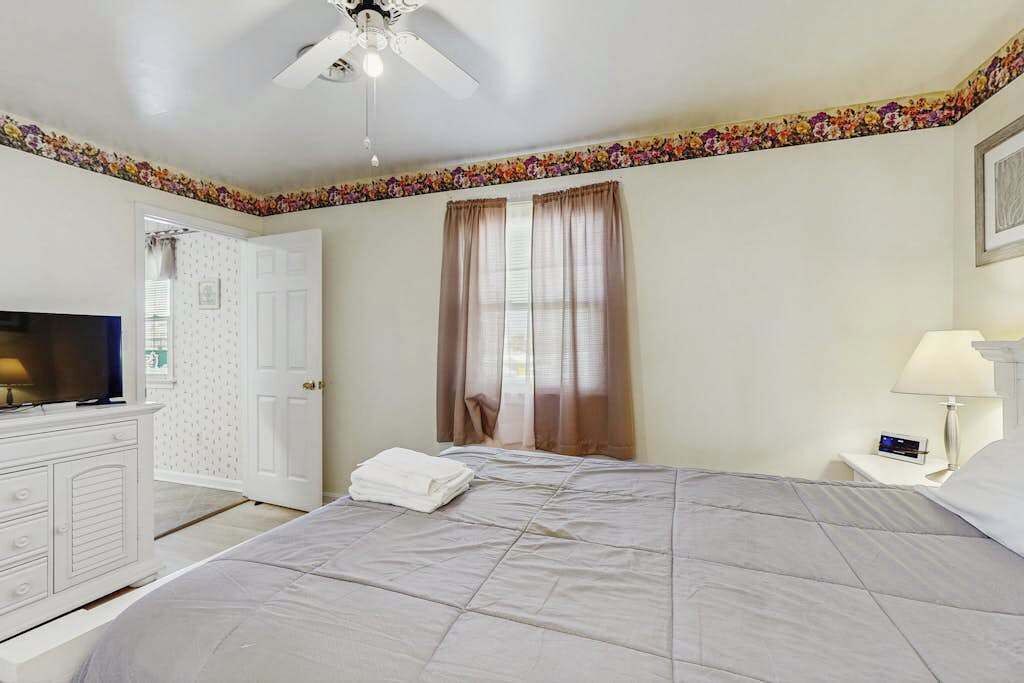 Photo of Bedroom in Fenwick Island