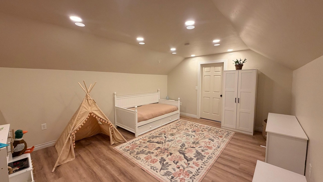 Photo of Bedroom in Happy Valley