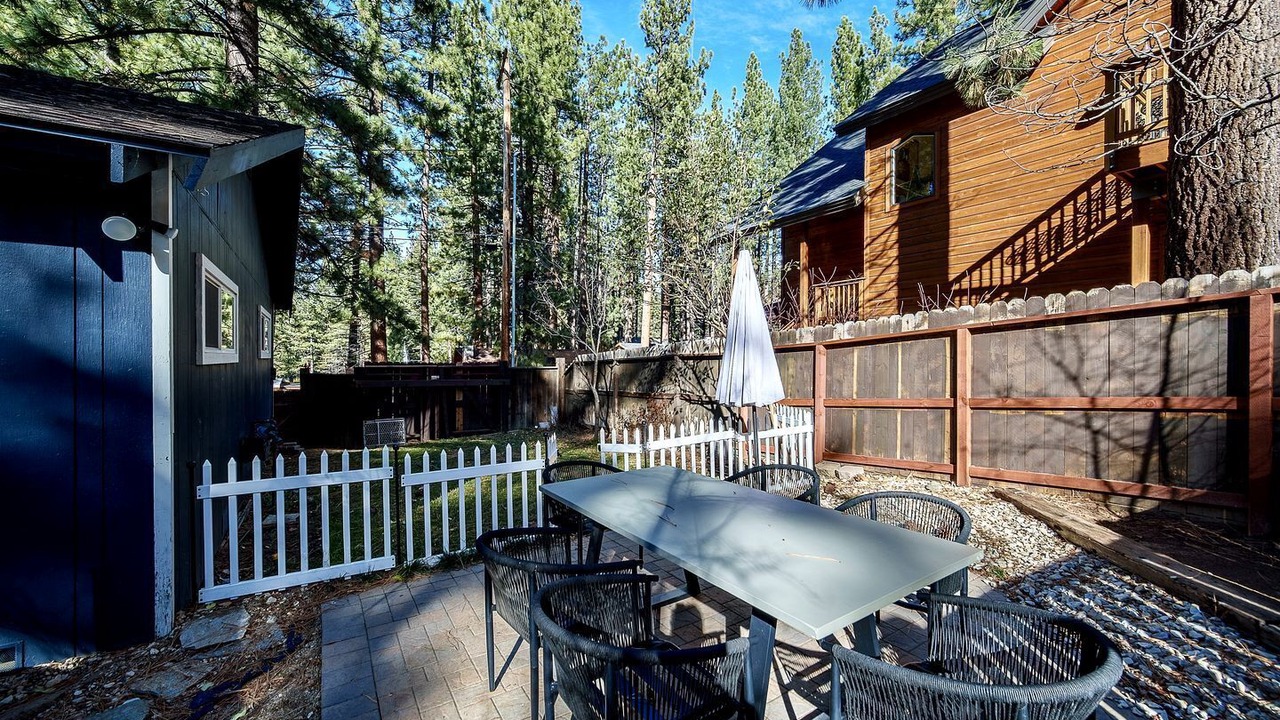 Photo of Outdoor in Sierra Tract