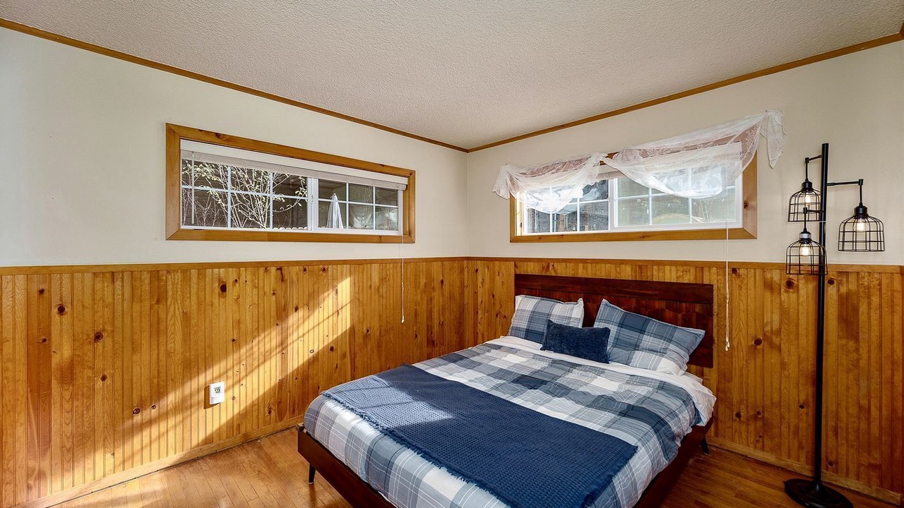 Photo of Bedroom in Sierra Tract