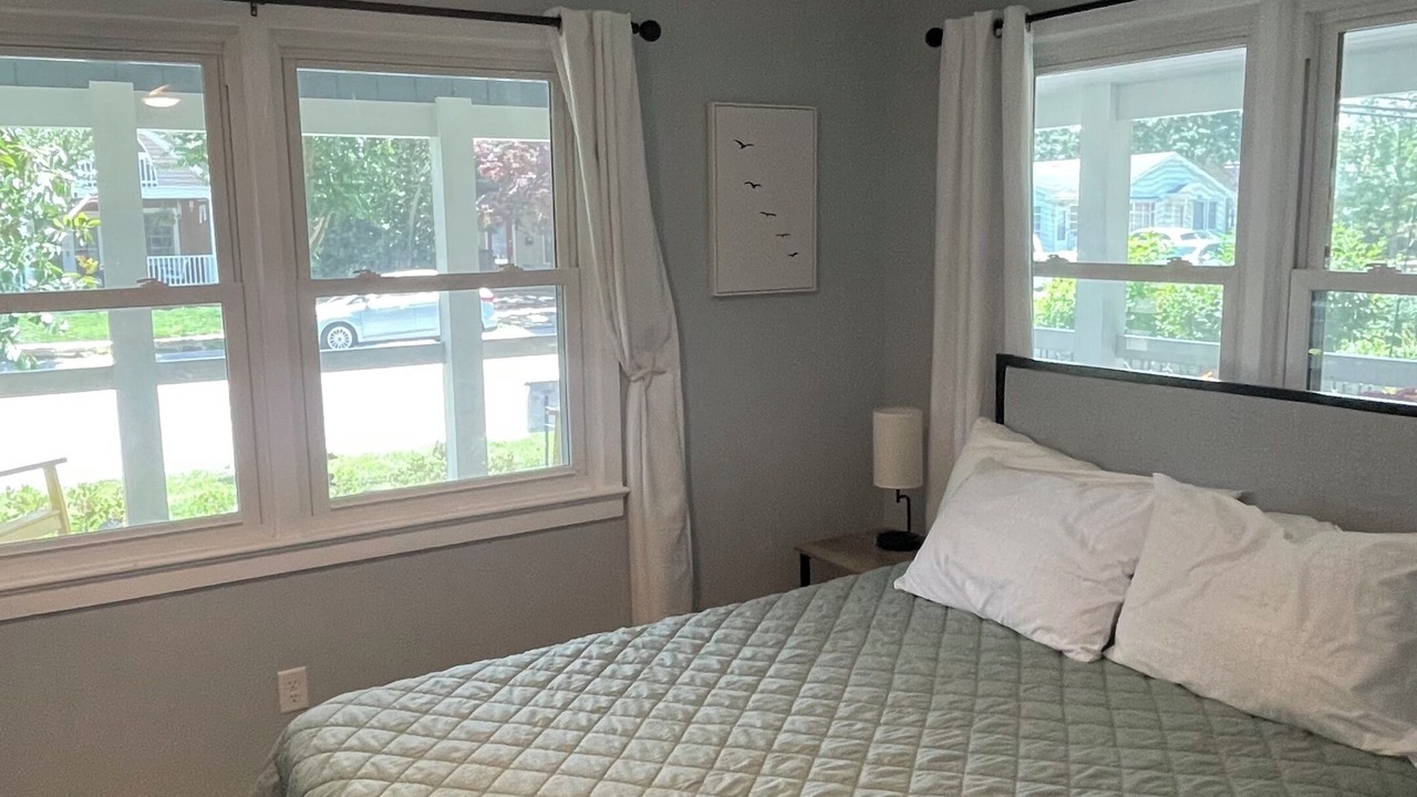 Photo of Bedroom in Country Club Estates